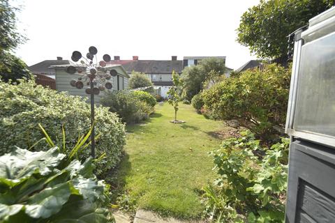 3 bedroom terraced house for sale, Bell Farm Avenue, Dagenham