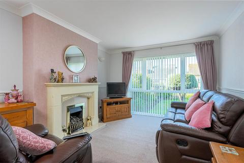 3 bedroom semi-detached bungalow for sale, Ryecroft Drive, WITHERNSEA