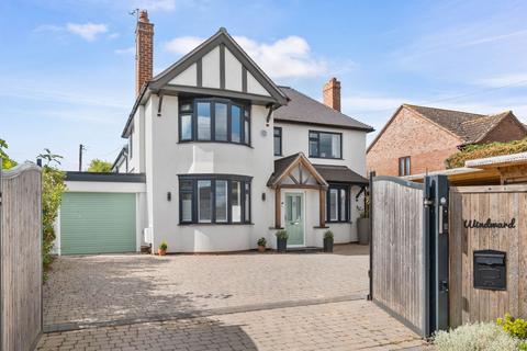 4 bedroom detached house for sale, Windward, Jacobs Ladder Lane, Claines, Worcester.  WR3 7RT