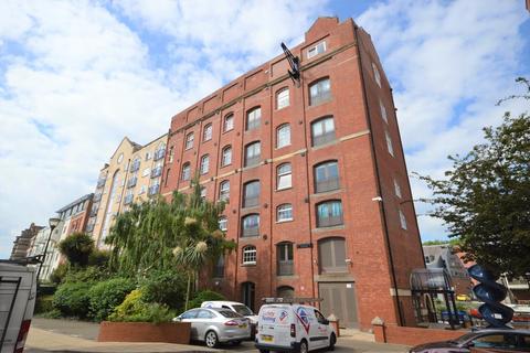 Studio to rent, Buchanans Wharf South, Bristol BS1