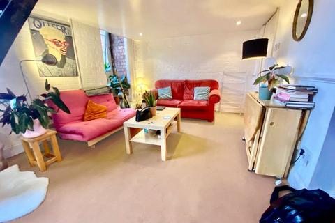 Studio to rent, Buchanans Wharf South, Bristol BS1