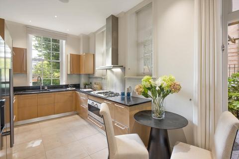 3 bedroom flat for sale, Academy Gardens, Duchess of Bedfords Walk, London, W8