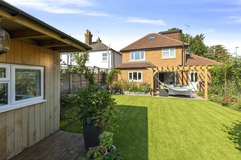 4 bedroom detached house for sale, Josephs Road, Surrey GU1