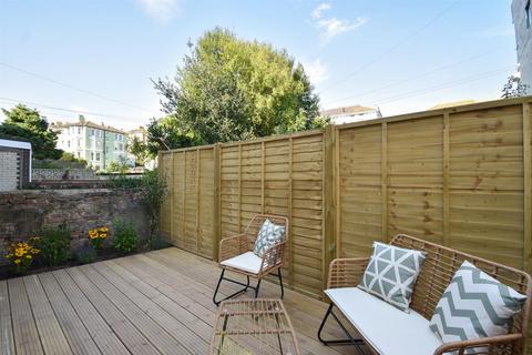 1 bedroom flat for sale, Carisbrooke Road, St Leonards-On-Sea