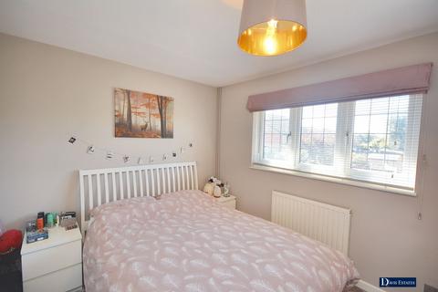 2 bedroom semi-detached house for sale, Sarre Avenue, Hornchurch, RM12