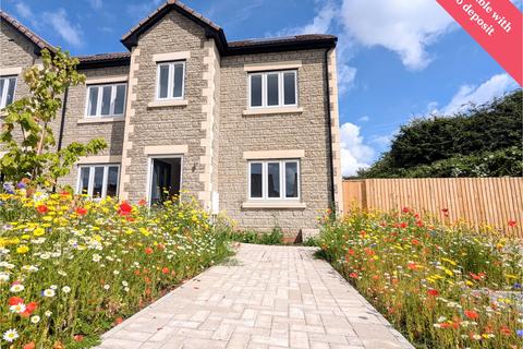 4 bedroom semi-detached house to rent, Holly Lodge Road, Somerset BS5