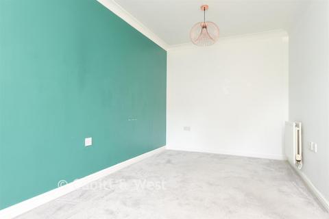 2 bedroom apartment for sale, Talfourd Way, Redhill, Surrey