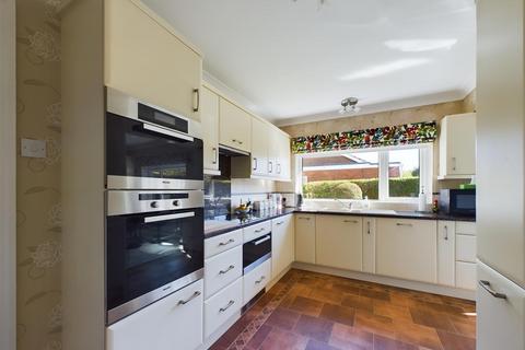 3 bedroom detached bungalow for sale, Broadway Close, Cullercoats