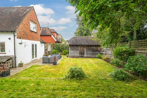 4 bedroom detached house for sale, Petworth Road, Godalming GU8