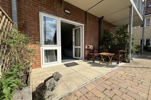 2 bedroom apartment for sale, Keble Court, Redfields Lane, Church Crookham