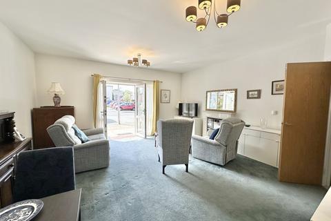 2 bedroom apartment for sale, Keble Court, Redfields Lane, Church Crookham