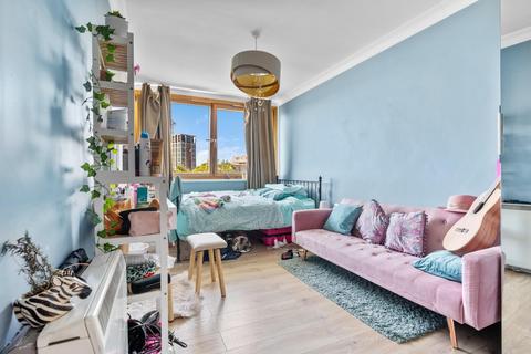 3 bedroom apartment for sale, Bethune Road, London, N16