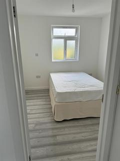 1 bedroom apartment to rent, Great North Way, Hendon NW4