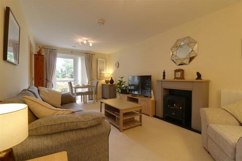 1 bedroom apartment for sale, The Oaks, Cedar Avenue, Alsager