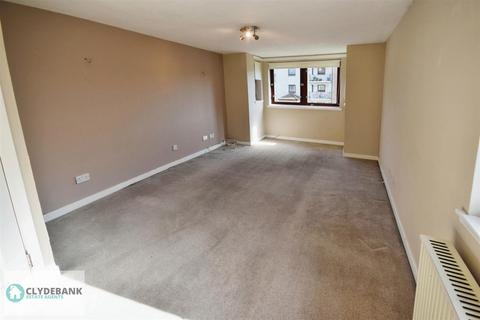 3 bedroom flat to rent, Craigton Street, Clydebank G81