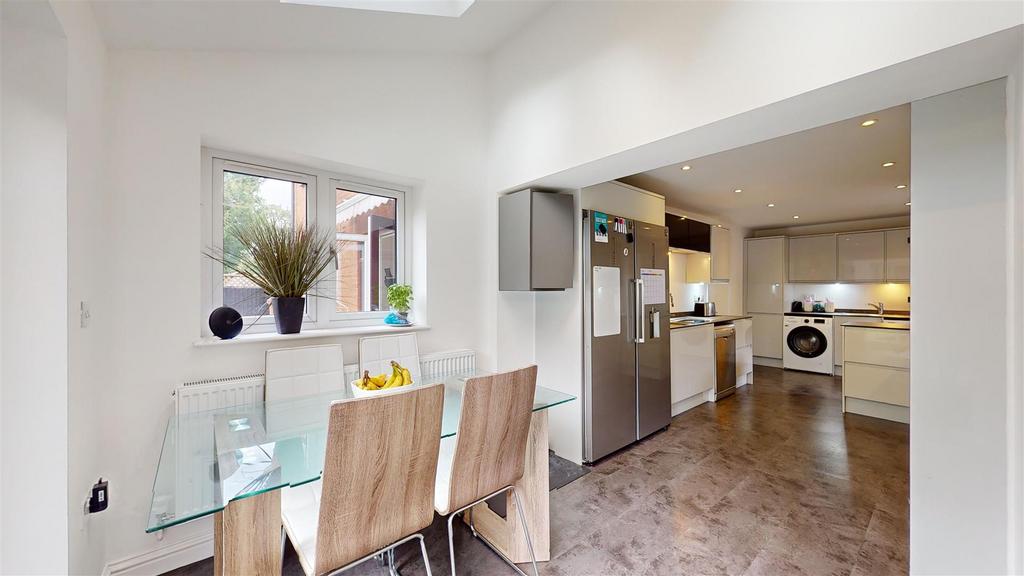 Kitchen / breakfast room
