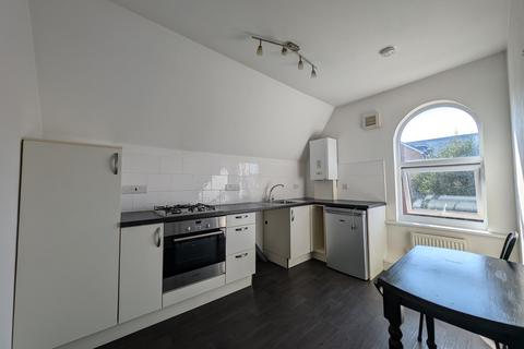 1 bedroom flat to rent, Manor Road, Folkestone, CT20