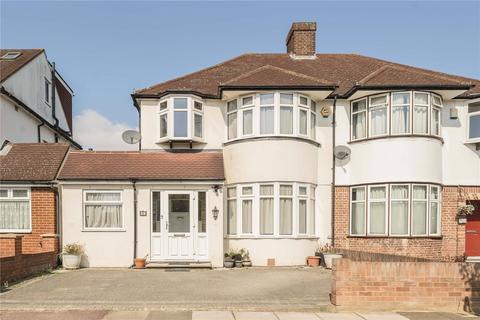 4 bedroom semi-detached house to rent, Broad Walk, Kidbrooke, SE3