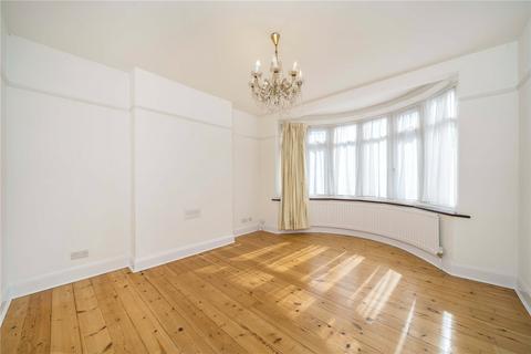 4 bedroom semi-detached house to rent, Broad Walk, Kidbrooke, SE3