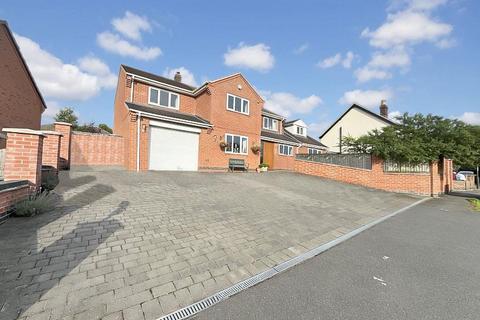 5 bedroom detached house for sale, Valley Road, Swadlincote DE12