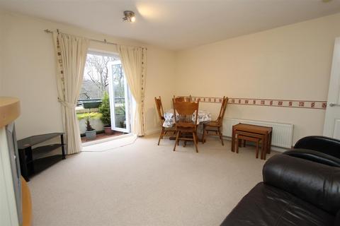 2 bedroom flat to rent, Boste Crescent, Durham