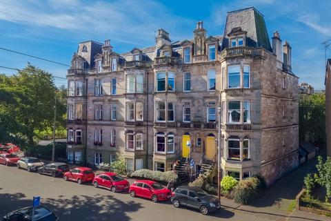 2 bedroom flat for sale, Langside Road, Flat 3/1, Queens Park, Glasgow, G42 8XR