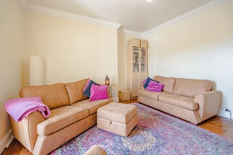 2 bedroom flat for sale, Langside Road, Flat 3/1, Queens Park, Glasgow, G42 8XR