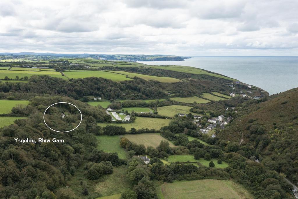 Aireal view of property