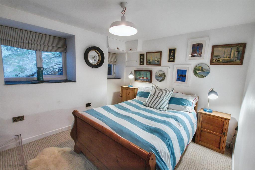 Bedroom 1 (ground floor)