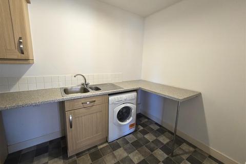 2 bedroom flat for sale, Barley Leaze, Chippenham