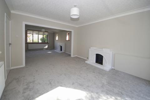 4 bedroom detached house to rent, Old Park Road South, Enfield, EN2