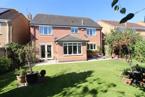 82 Broadmanor, Pocklington, York, YO42 2GB
