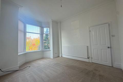 2 bedroom semi-detached house for sale, Wennington Road Southport PR9 7DZ