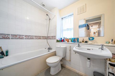 1 bedroom apartment for sale, Lions Close, Mottingham, London