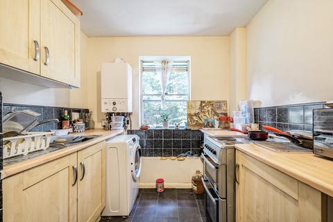 31 Lions Close, London, SE9 4HG