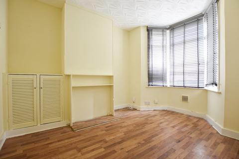 3 bedroom end of terrace house to rent, Napier Road, Gravesend, DA9