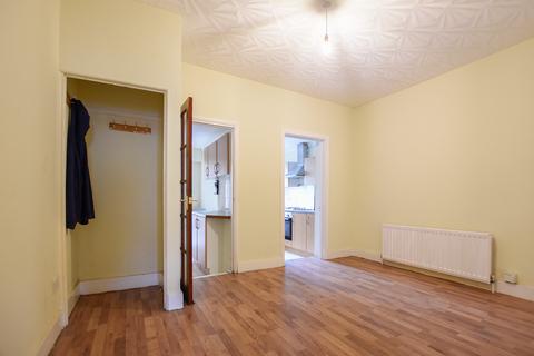 3 bedroom end of terrace house to rent, Napier Road, Gravesend, DA9