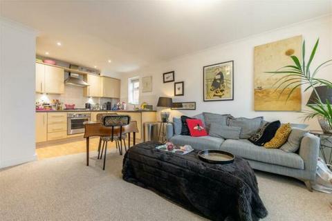 1 bedroom apartment for sale, Balfour Road, Weybridge KT13