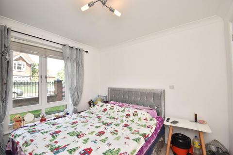 1 bedroom apartment for sale, Balfour Road, Weybridge KT13