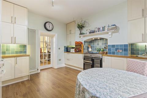 4 bedroom flat for sale, Cannon Hill, West Hampstead, NW6