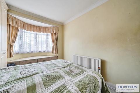24 Gloucester Avenue, Welling, DA16 2LJ