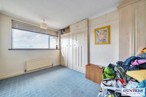 24 Gloucester Avenue, Welling, DA16 2LJ