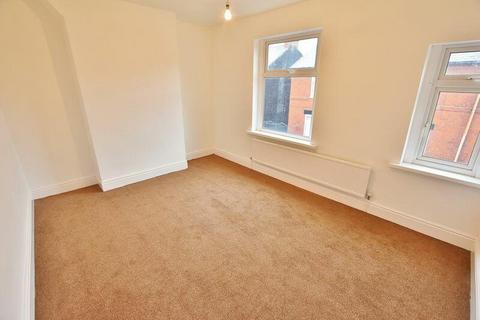 2 bedroom flat to rent, Eglinton Road, London SE18