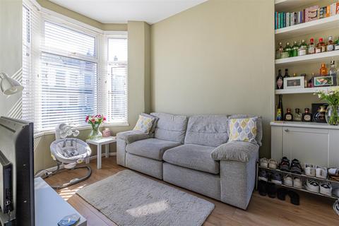 2 bedroom house for sale, Lyndhurst Street, Cardiff CF11