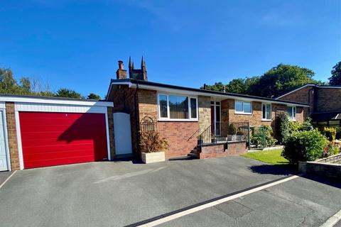 3 bedroom detached bungalow for sale, Pinfold Close, Mirfield