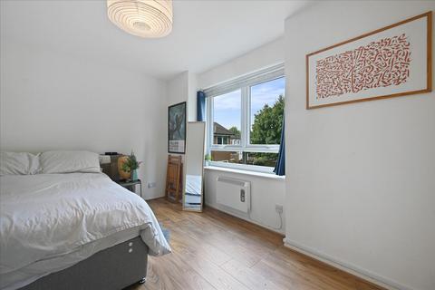 1 bedroom flat to rent, Gunnersbury Gardens, Acton, W3