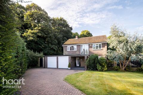 4 bedroom detached house for sale, Fir Tree Close, Doncaster