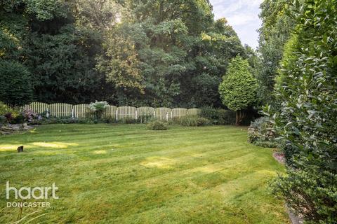 4 bedroom detached house for sale, Fir Tree Close, Doncaster