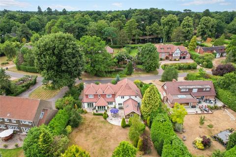 5 bedroom detached house for sale, Onslow Road, Burwood Park, Walton-on-Thames, KT12