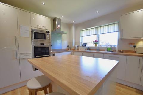 2 bedroom apartment for sale, Ladybrook Road, Bramhall, Stockport, SK7 3NZ